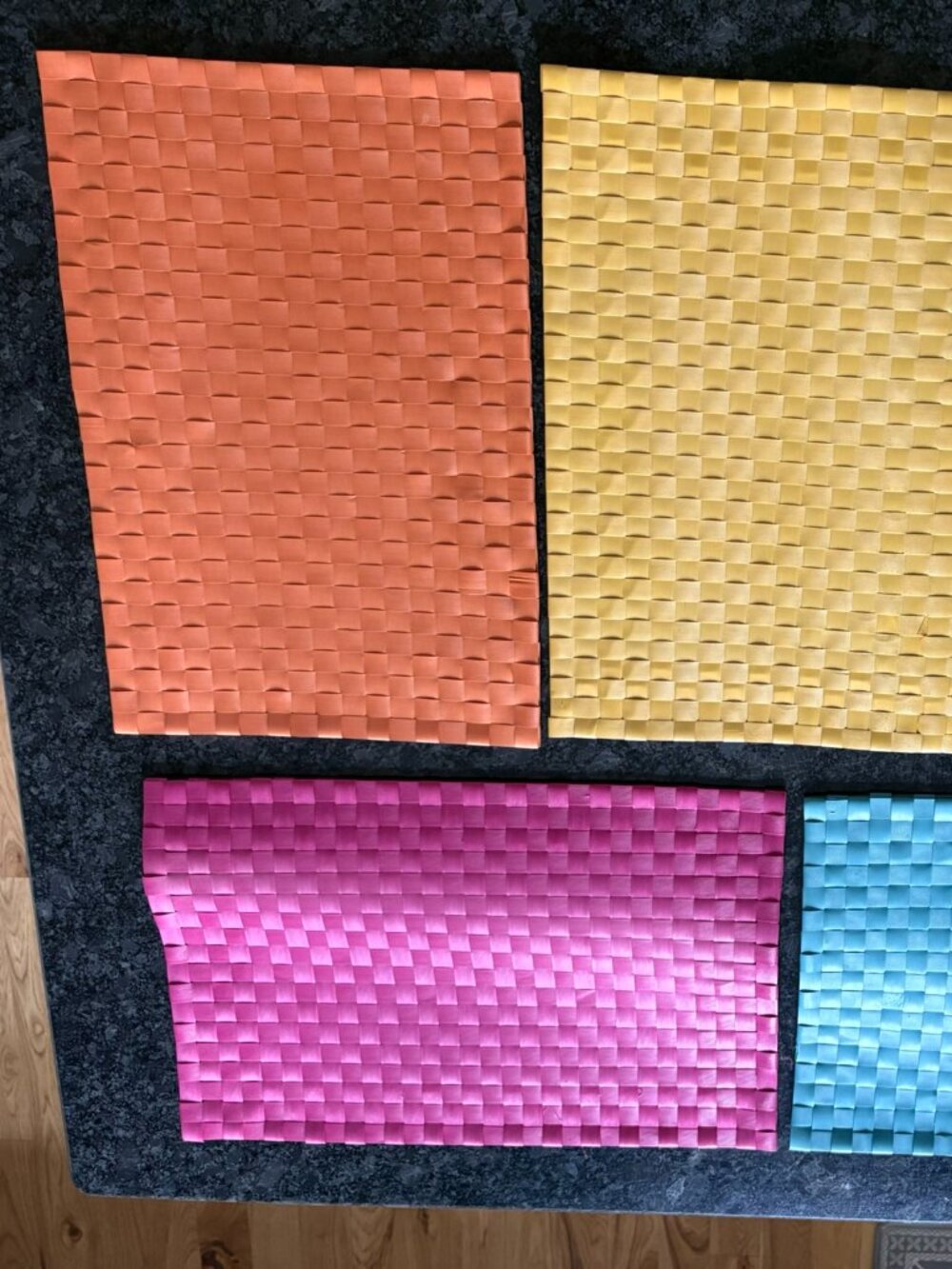 Lot of 5 colorful woven plastic placemats